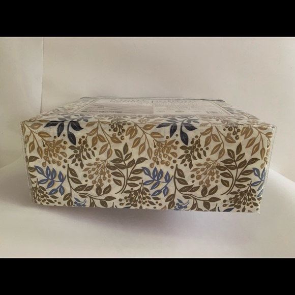 King Six Piece Sheet Set 1800 Deep Pocket Floral Blue - Picture 2 of 5